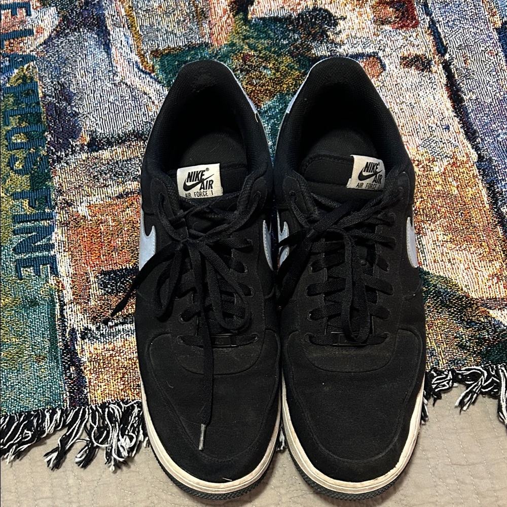Nike Air Men's Black and White Sneakers